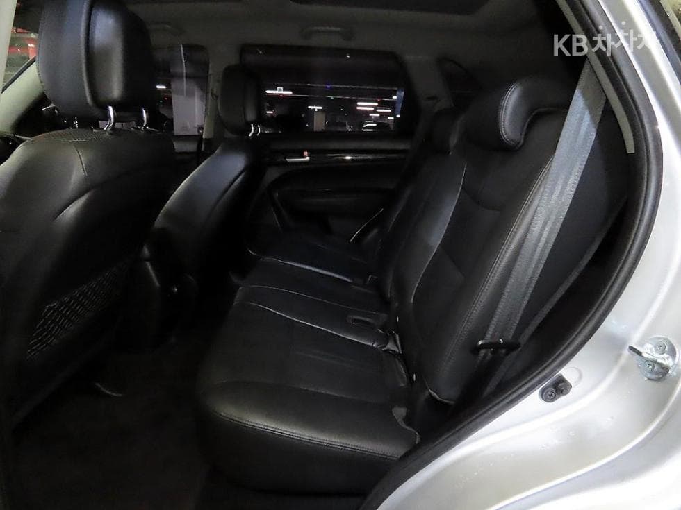 Киа SorentoRДизел 2.0 2WD TLX Най-висок клас - 7