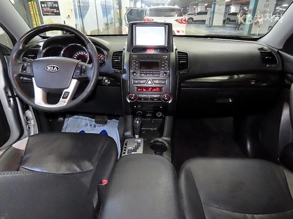 Киа SorentoRДизел 2.0 2WD TLX Най-висок клас - 10