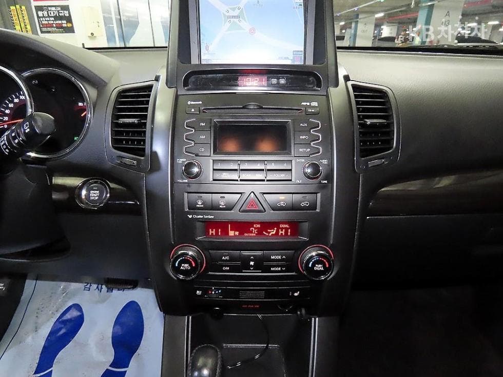 Киа SorentoRДизел 2.0 2WD TLX Най-висок клас - 11