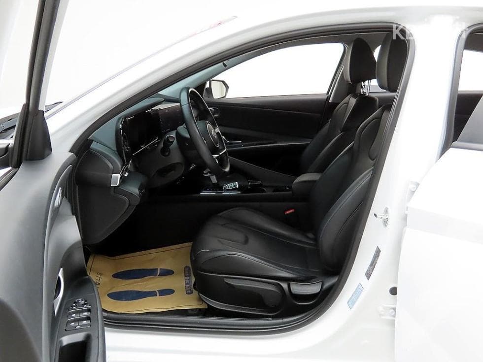 Hyundai All New Avante (Elantra)(CN7)1.6 Gasoline Modern - 13