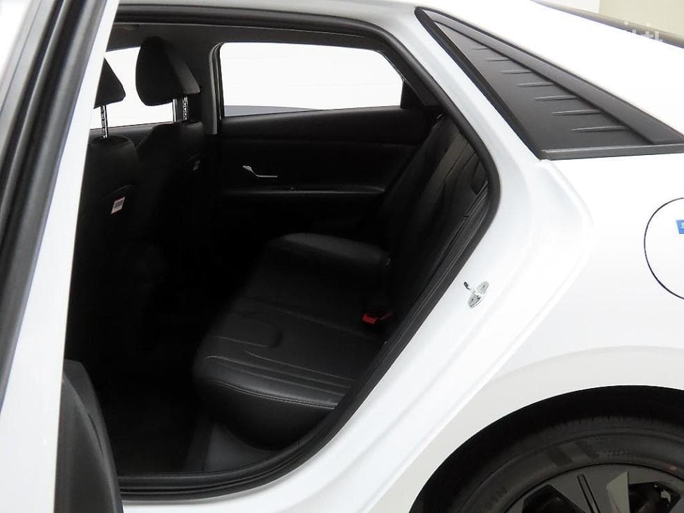 Hyundai All New Avante (Elantra)(CN7)1.6 Gasoline Modern - 14