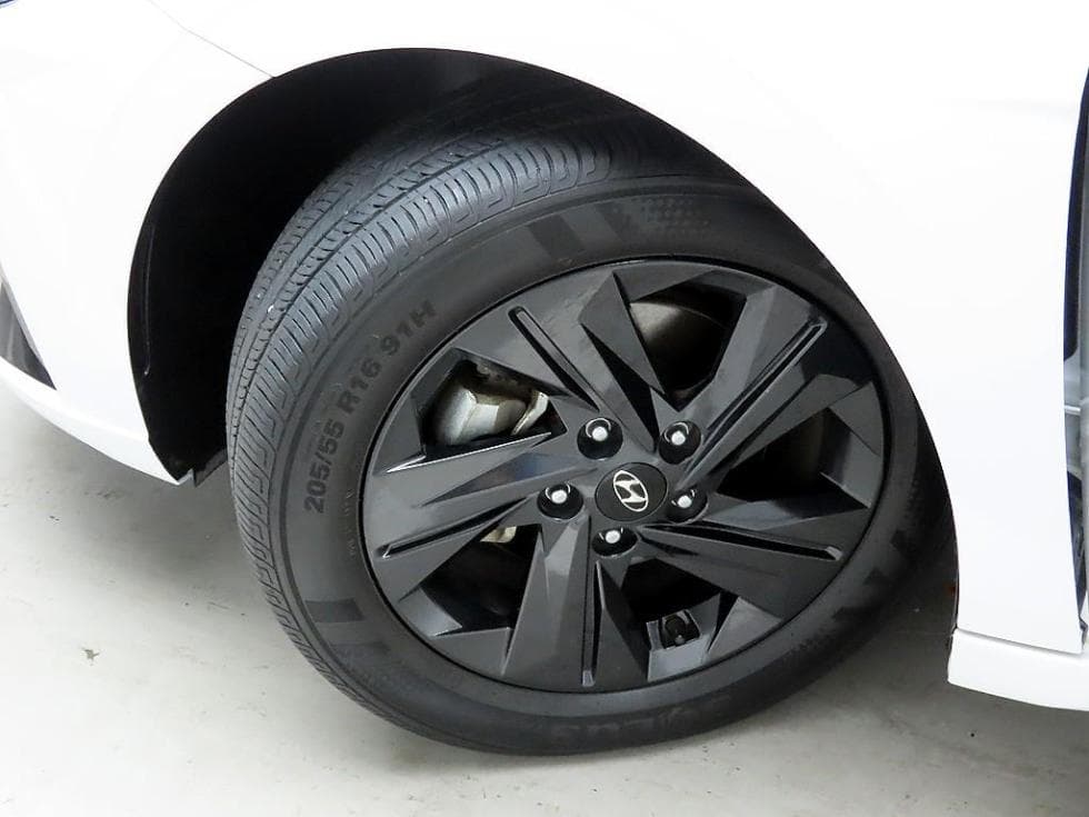 Hyundai All New Avante (Elantra)(CN7)1.6 Gasoline Modern - 18