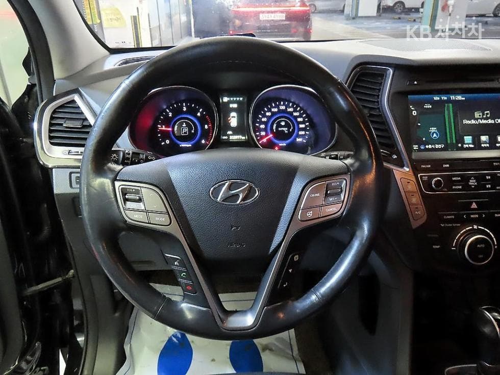 Hyundai 맥스CruzeDiesel(e-VGT)2.2 4WD Exclusive 7-seater (Limousine) Special (special feature/edition) - 8