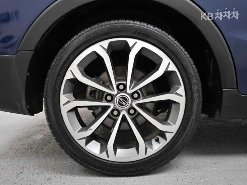 KG Mobility Tivoli AirGasoline 2WD IX - 5