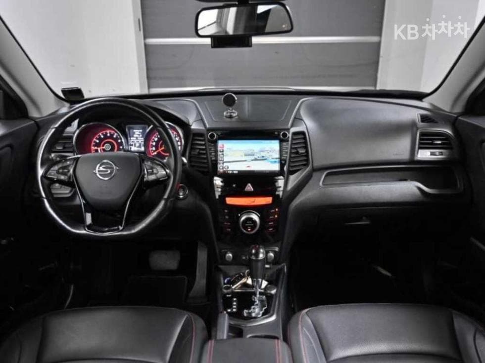 KG Mobility Tivoli AirGasoline 2WD IX - 7