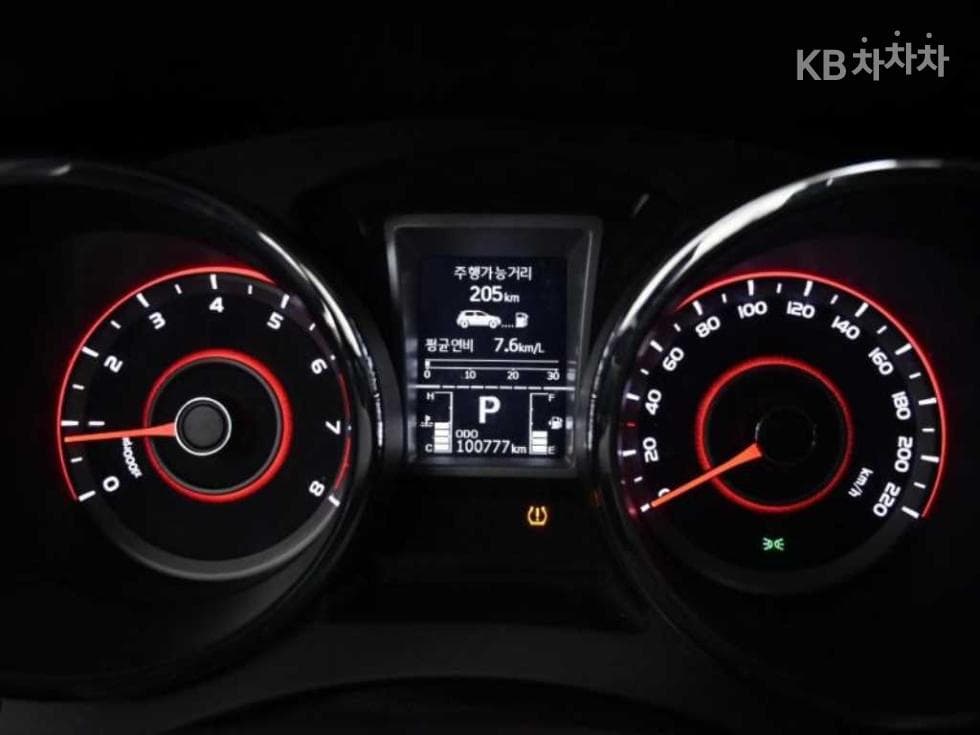 KG Mobility Tivoli AirGasoline 2WD IX - 8