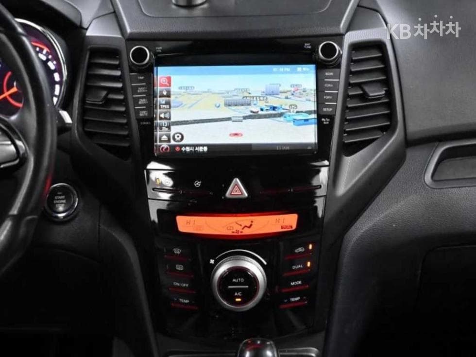 KG Mobility Tivoli AirGasoline 2WD IX - 14