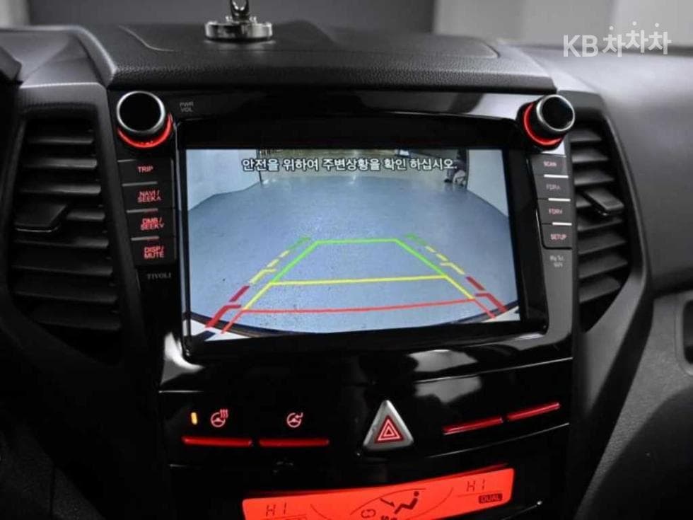 KG Mobility Tivoli AirGasoline 2WD IX - 15