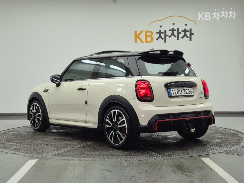 Mini Cooper 3도어S 2.0 JCW Launch Pack - 3