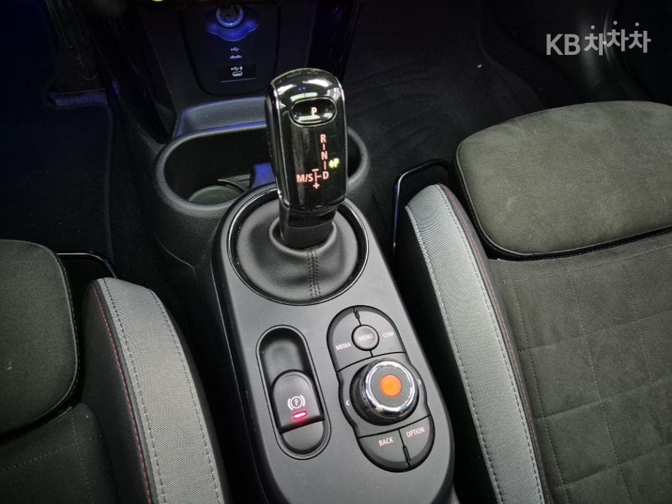 Mini Cooper 3도어S 2.0 JCW Launch Pack - 8