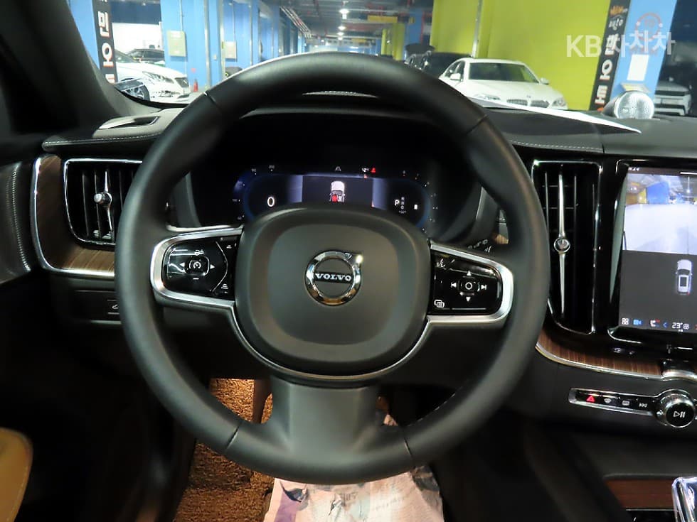 Volvo XC60 Second generationB6 Ultimate Bright - 11