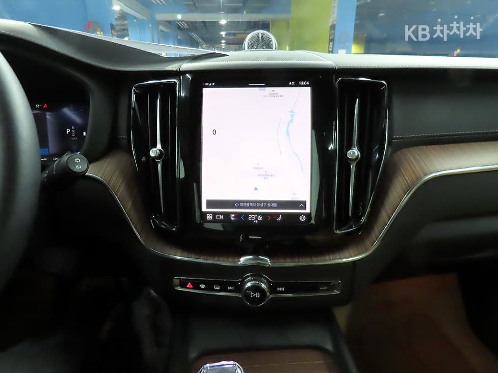 Volvo XC60 Second generationB6 Ultimate Bright - 13