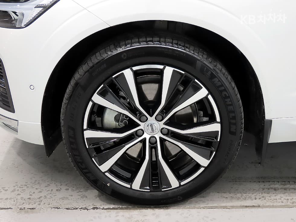 Volvo XC60 Second generationB6 Ultimate Bright - 20