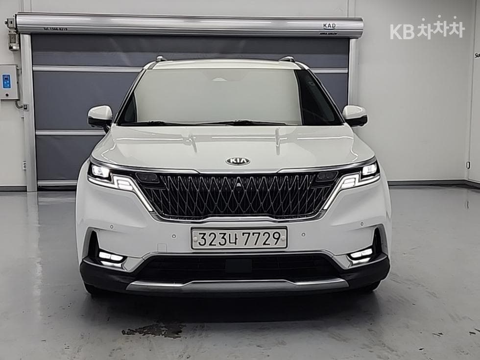 Kia Carnival 4th generationD2.2 9-seater Signature - 2