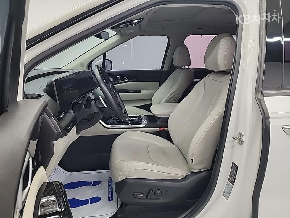 Kia Carnival 4th generationD2.2 9-seater Signature - 11