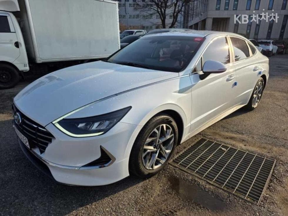Hyundai Sonata (DN8) 2.0 LPG Rental car Style - Image 1