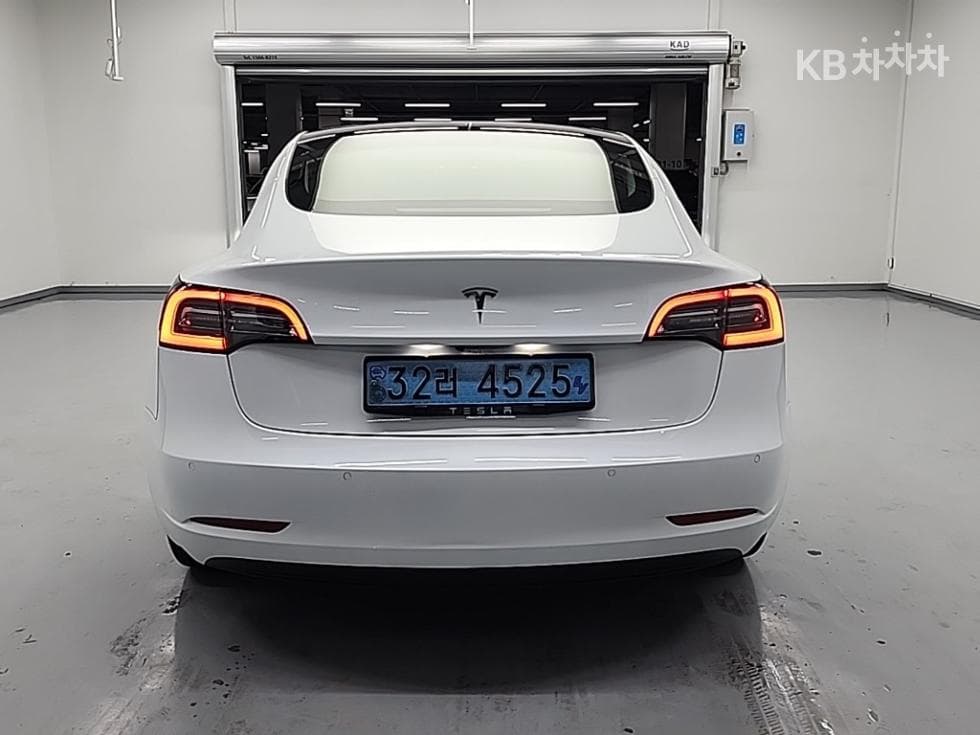 테슬라 Model 3Standard Range Plus - 3