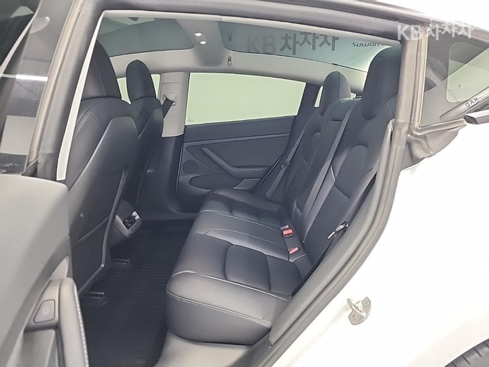 테슬라 Model 3Standard Range Plus - 12