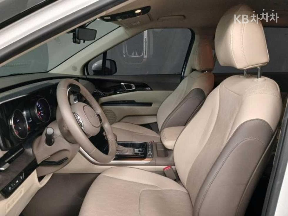Kia Carnival 4th generationD2.2 9-seater Prestige - 7