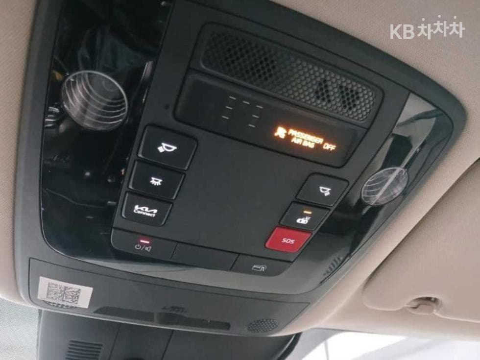 Kia Carnival 4th generationD2.2 9-seater Prestige - 16