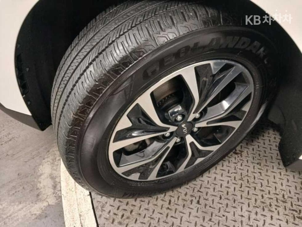 Kia Carnival 4th generationD2.2 9-seater Prestige - 20