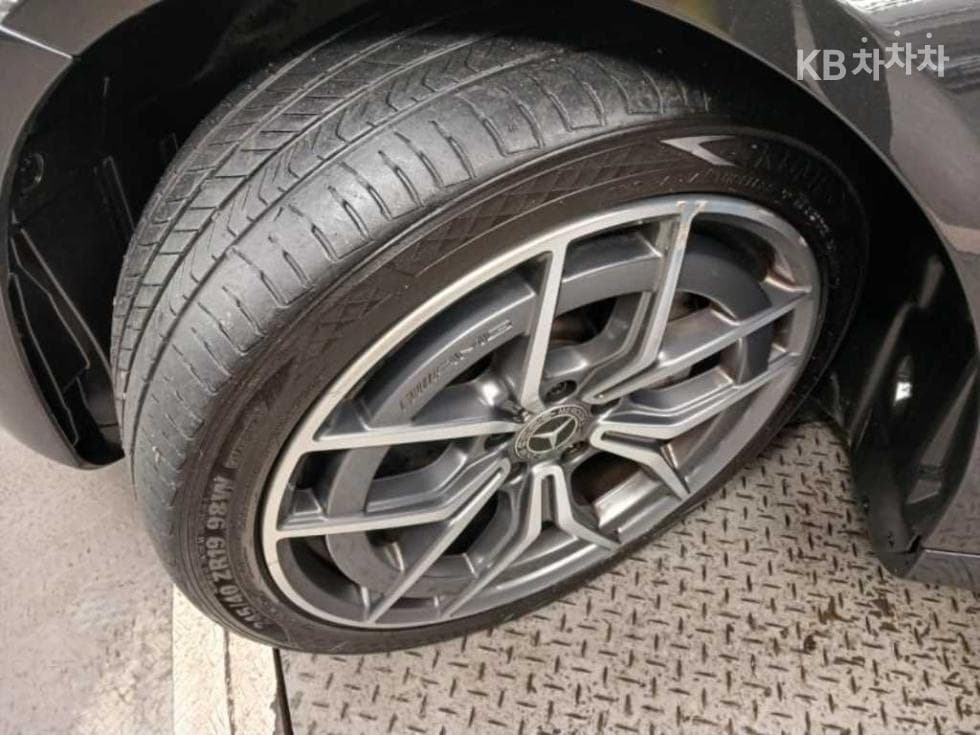 Mercedes-Benz E-Клас (W213)E220d 4MATIC AMG Line - 20