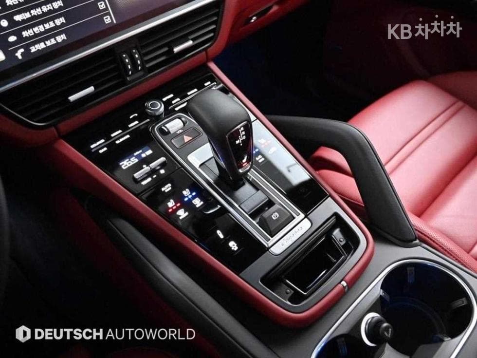 Porsche Cayenne(9Y0)3.0 Coupe Platinum Edition - 9