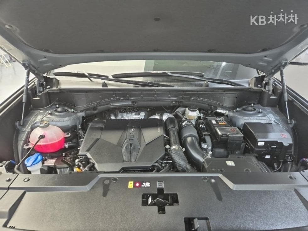 Hyundai The All New Santa Fe MX5Gasoline 2.5T 2WD Prestige - 5