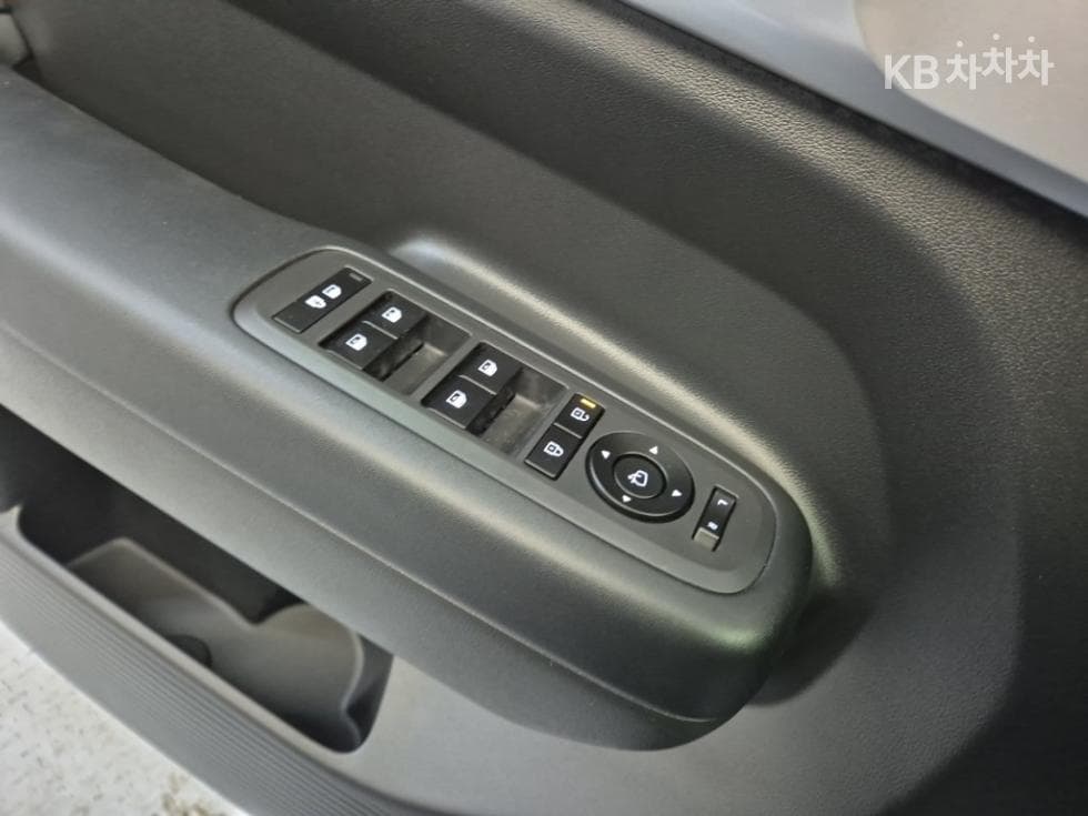 Hyundai The All New Santa Fe MX5Gasoline 2.5T 2WD Prestige - 18