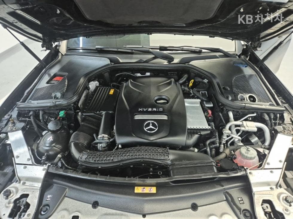 Mercedes-Benz E-Class (W213)E300e 4MATIC Exclusive - 5