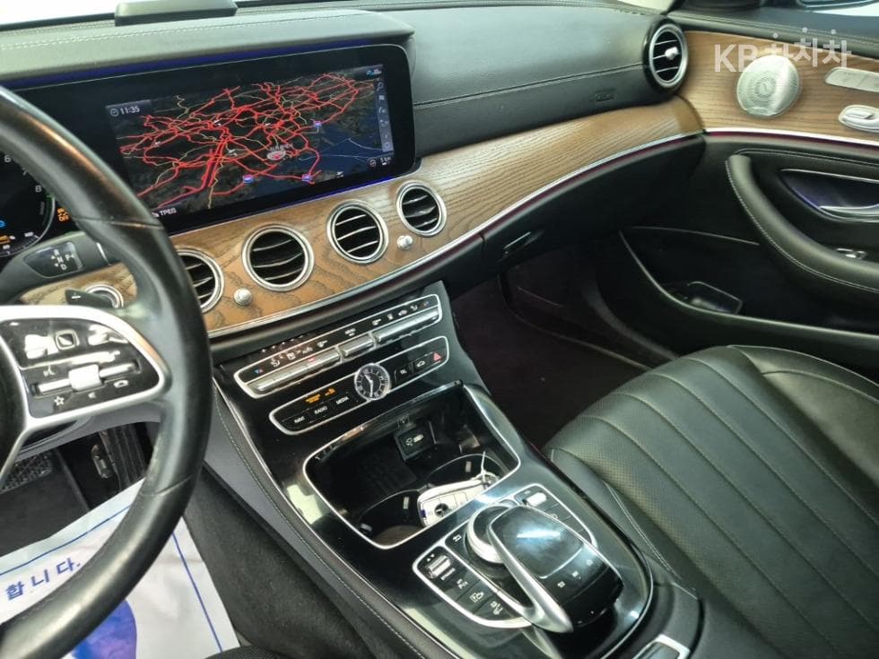 Mercedes-Benz E-Class (W213)E300e 4MATIC Exclusive - 10