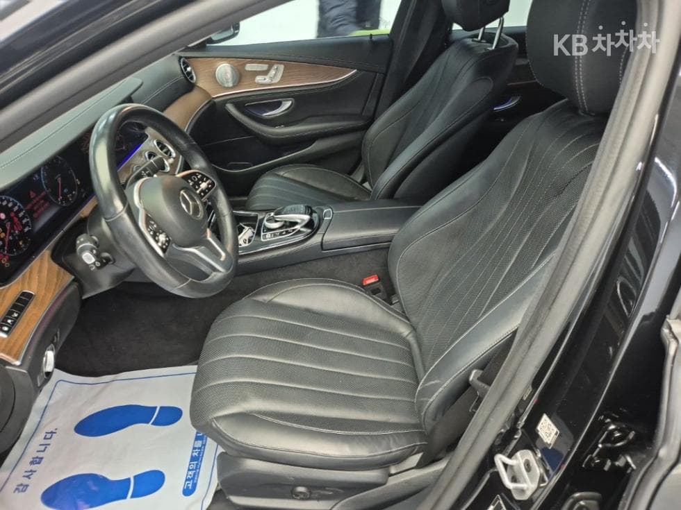 Mercedes-Benz E-Class (W213)E300e 4MATIC Exclusive - 11