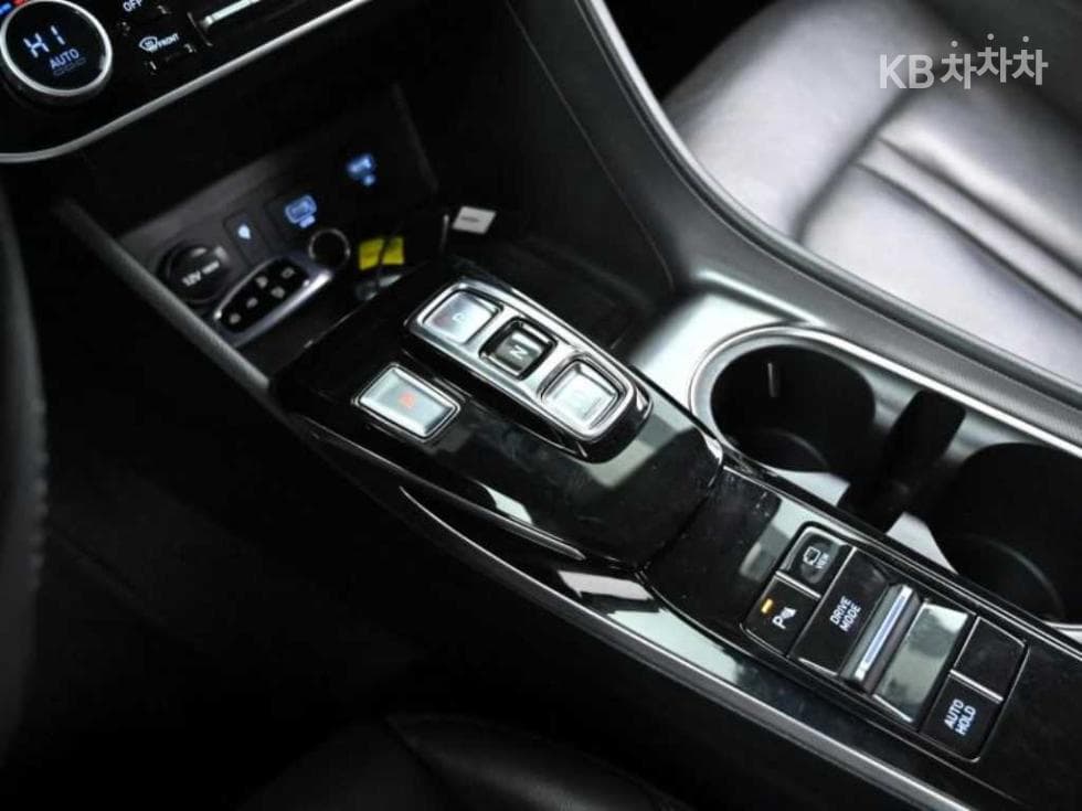 Хюндай Соната (DN8)2.0 LPG За хора с увреждания Premium - 9