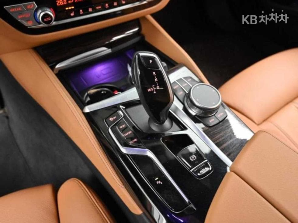 BMW 올Нов5 Серия (G30)520i M Sport - 9