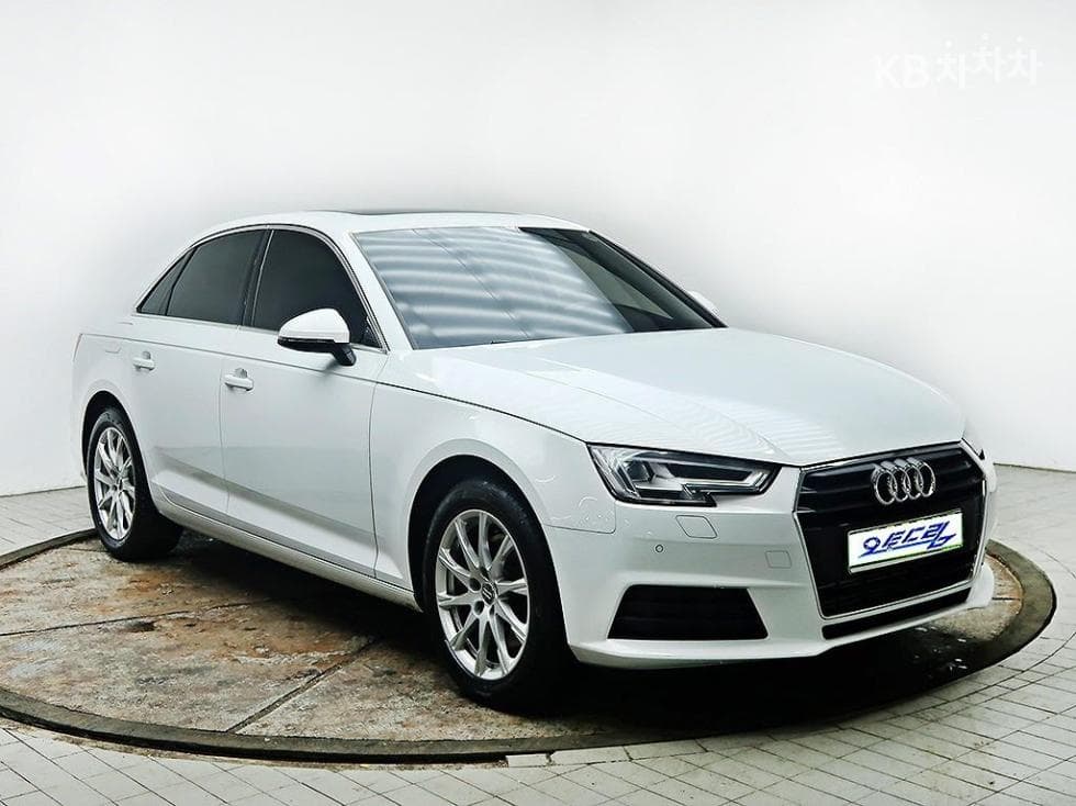 Ауди A4 (B9)40 TFSI - - 2