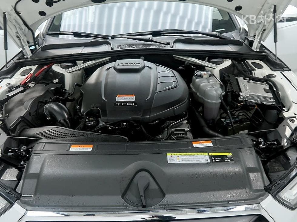 Ауди A4 (B9)40 TFSI - - 7