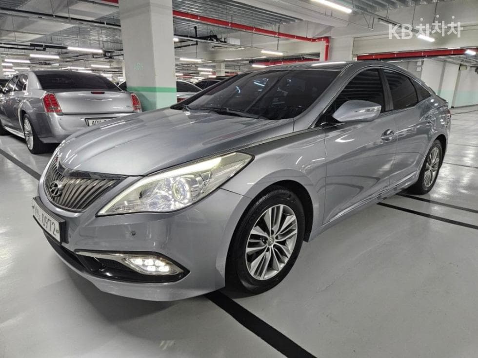 Хюндай Grandeur (Azera)HG HG240 Modern 컬렉션 - Image 1