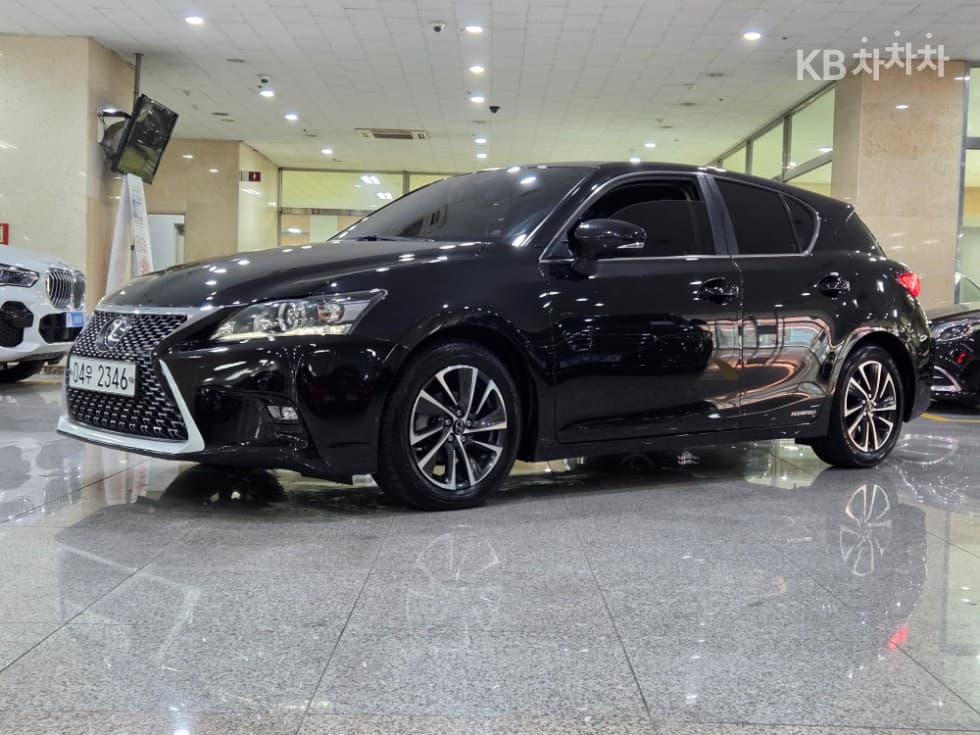 Lexus Нов CT 200h Сюприм (висок клас) - Image 1