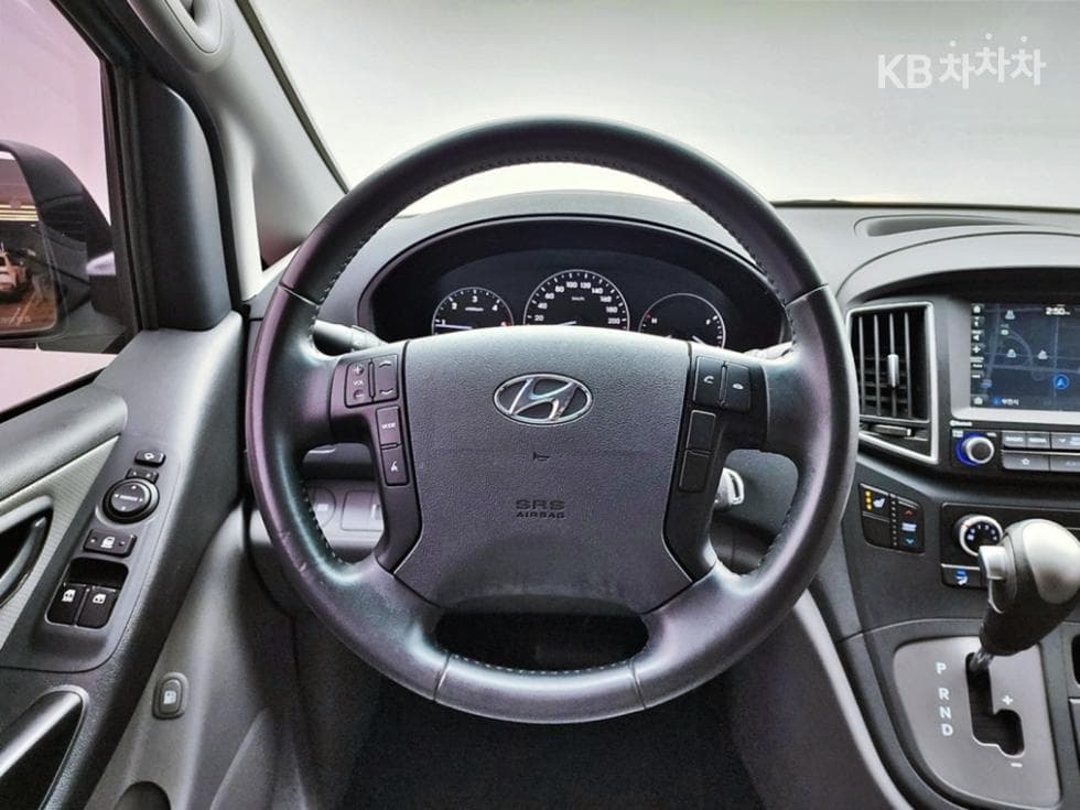 Хюндай The New (фейслифт) 그랜드 Star렉스어반 9-местен Premium - 6