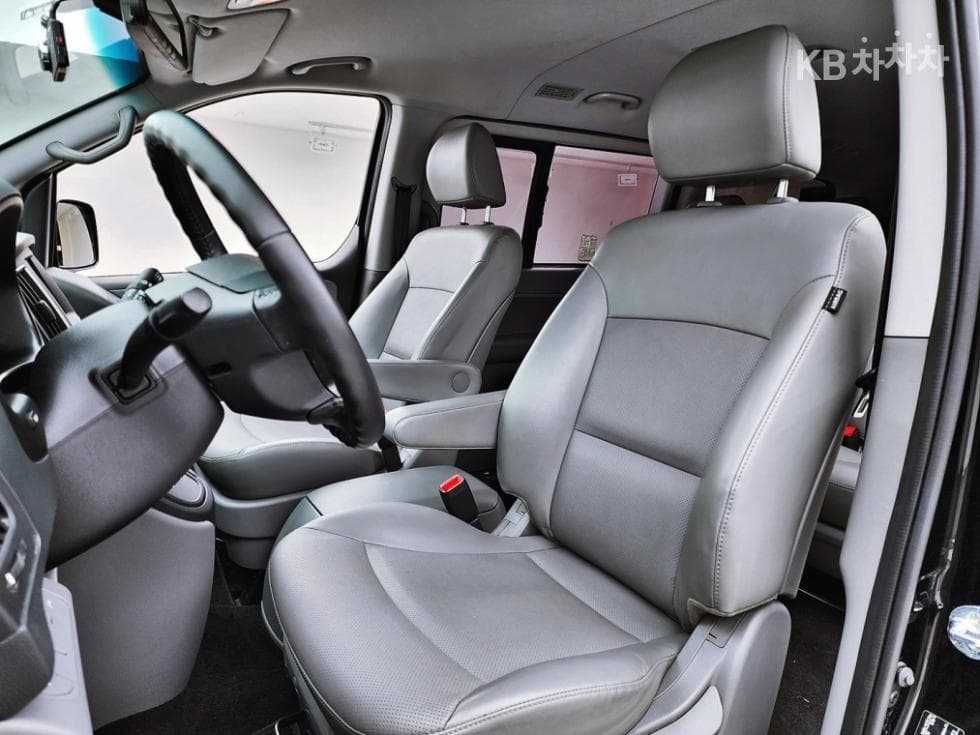 Хюндай The New (фейслифт) 그랜드 Star렉스어반 9-местен Premium - 8