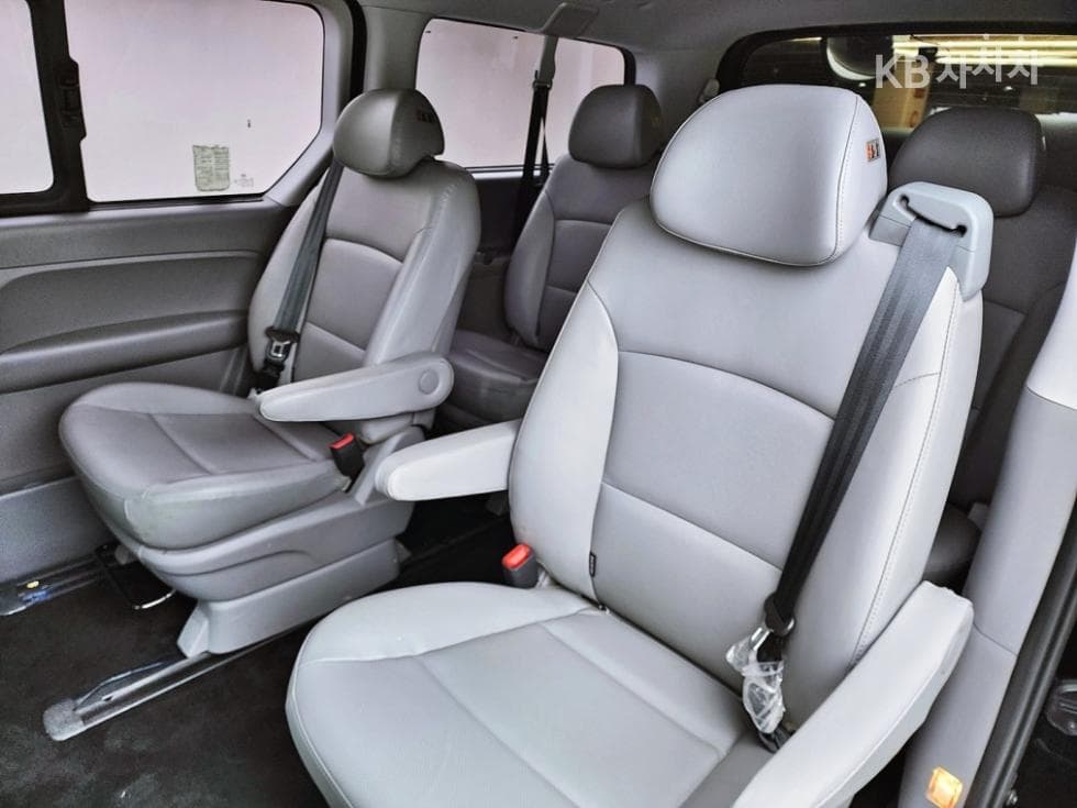 Хюндай The New (фейслифт) 그랜드 Star렉스어반 9-местен Premium - 9