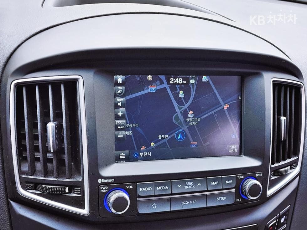 Хюндай The New (фейслифт) 그랜드 Star렉스어반 9-местен Premium - 11