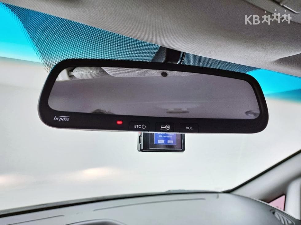 Хюндай The New (фейслифт) 그랜드 Star렉스어반 9-местен Premium - 14