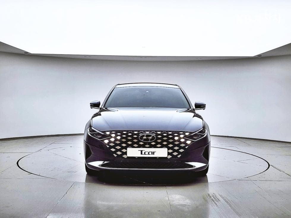 Хюндай The New (фейслифт) Grandeur (Azera)2.5 Le Blanc - 2