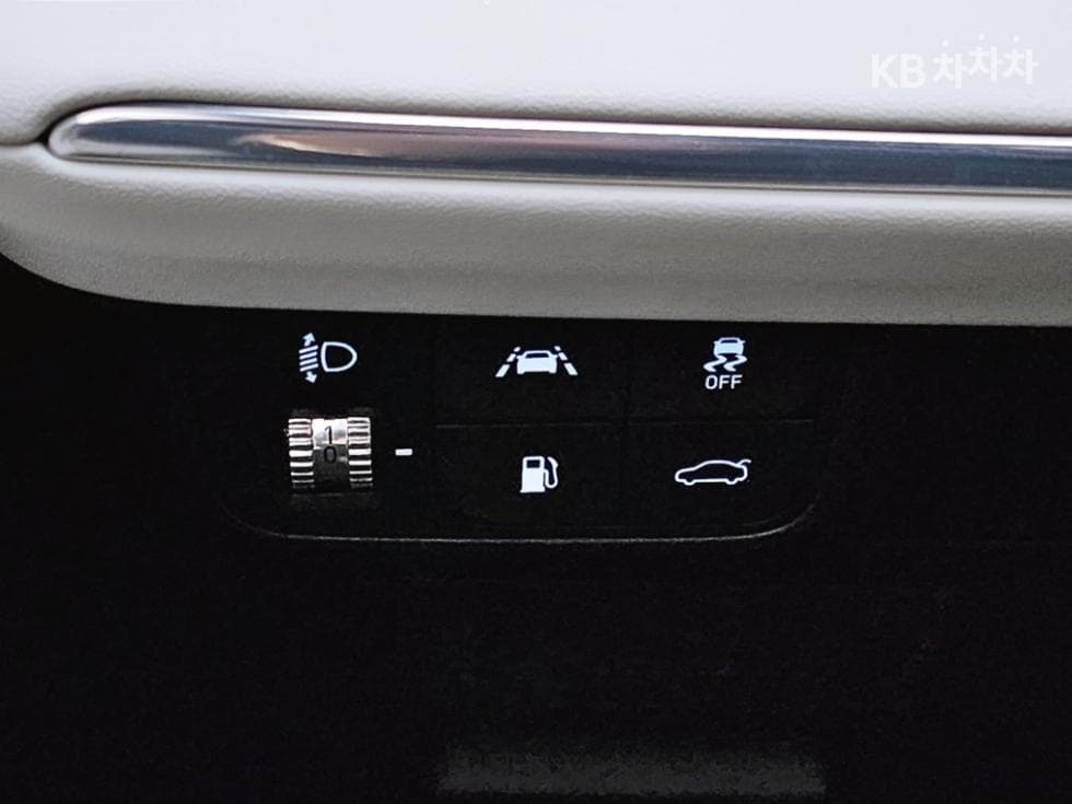 Хюндай The New (фейслифт) Grandeur (Azera)2.5 Le Blanc - 10