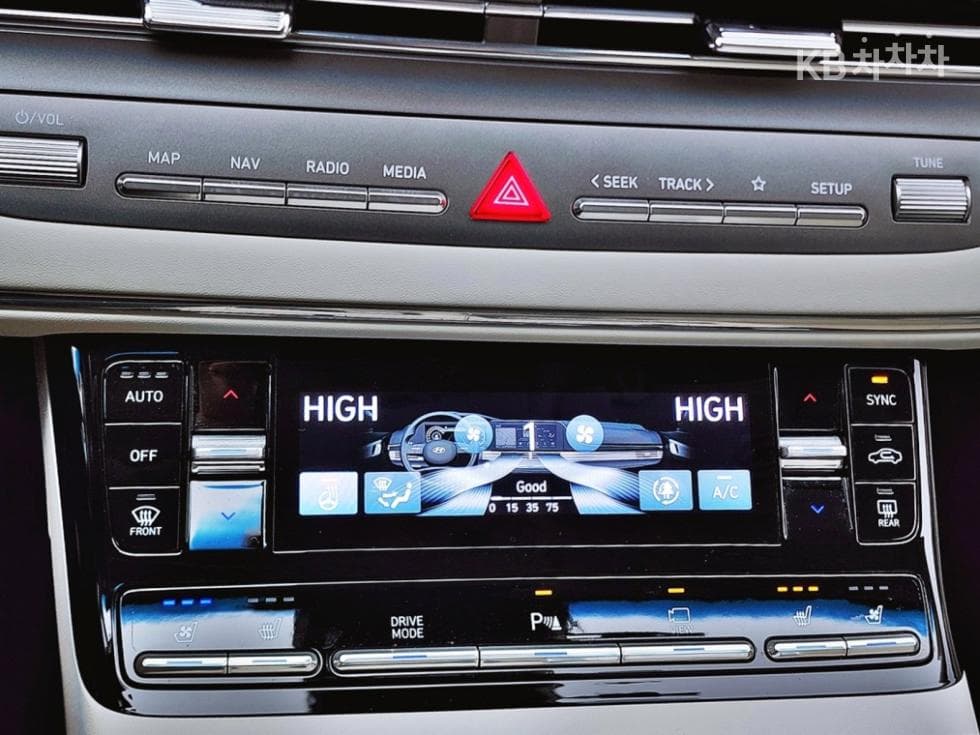 Хюндай The New (фейслифт) Grandeur (Azera)2.5 Le Blanc - 13