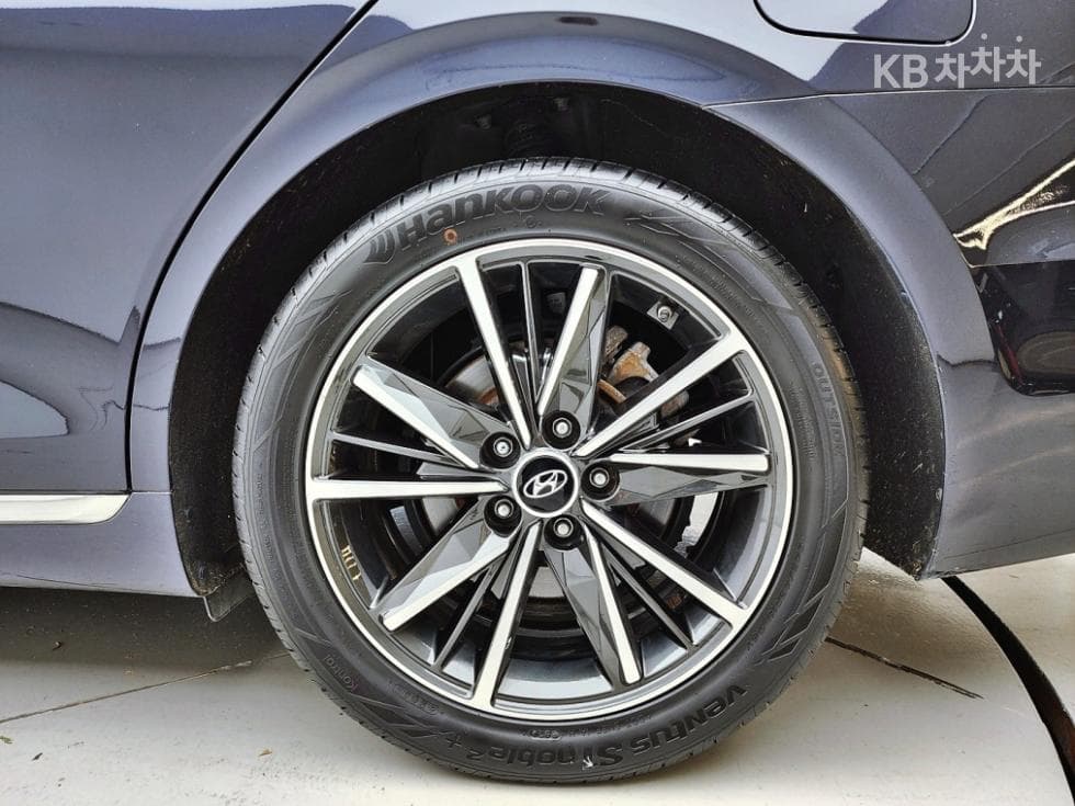 Хюндай The New (фейслифт) Grandeur (Azera)2.5 Le Blanc - 20