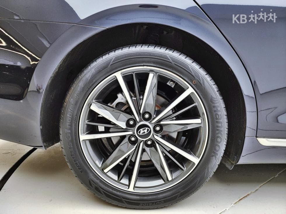 Хюндай The New (фейслифт) Grandeur (Azera)2.5 Le Blanc - 21