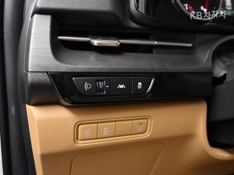 Киа Канивал 4-то поколениеG3.5 GDI 11-местен Престиж - 17