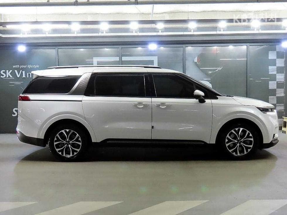 Киа Канивал 4-то поколениеD2.2 9-местен Signature - 3